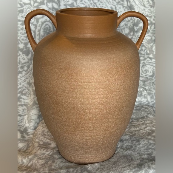 Large Ceramic Vase - Picture 2 of 9